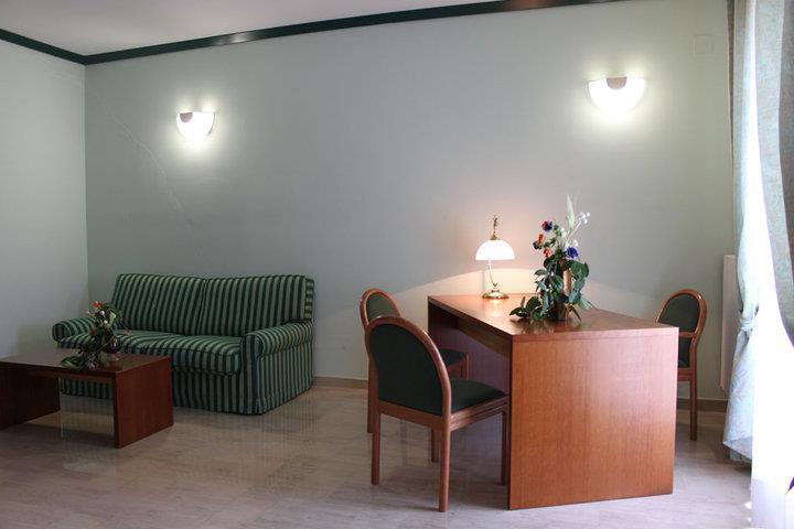 Hotel Casa Per Ferie Benedetto XIII Gravina in Puglia Pokoj fotografie